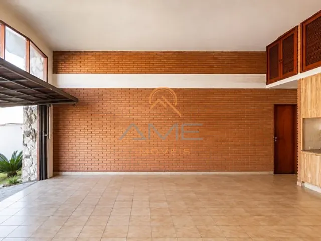 Casa com 375m² 3 quartos e 4 banheiros, à venda, no bairro Três Vendas em Pelotas
