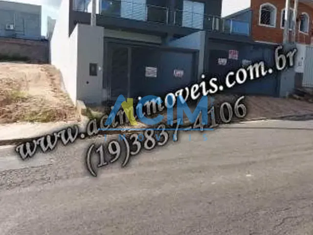 Casa com 200m², à venda, no bairro Centro em Jaguariúna
