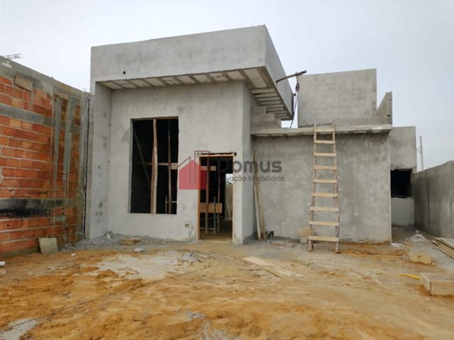 Casa com 176m², à venda, no bairro Res. Santa Clara em Pindamonhangaba
