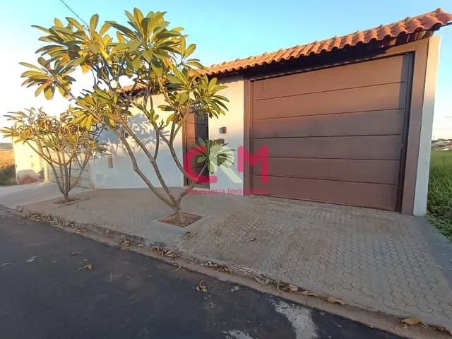 Casa com 330m² 2 quartos e 3 banheiros, para alugar, no bairro Parque Residencial Laranjeiras V em Taquaritinga