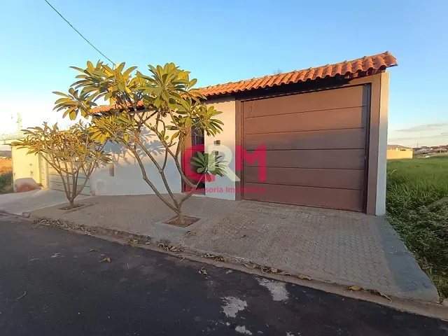 Casa com 330m² 2 quartos e 3 banheiros, para alugar, no bairro Parque Residencial Laranjeiras V em Taquaritinga