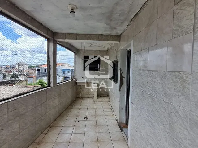 Casa com 350m², à venda, no bairro Jardim Scândia em Taboão da Serra