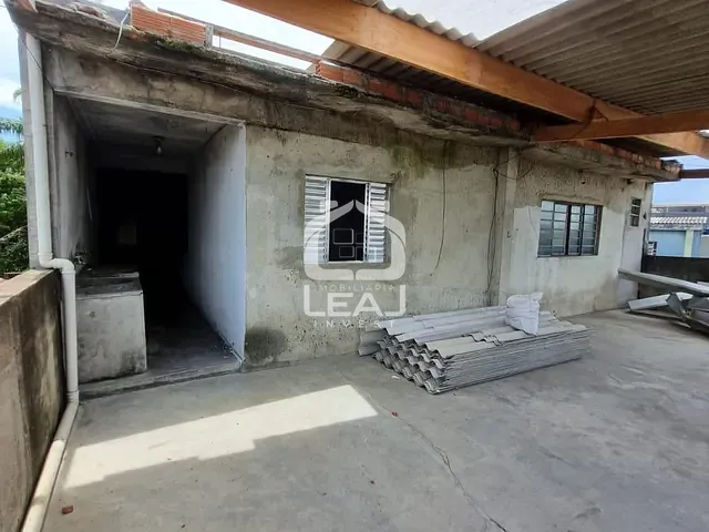 Casa com 350m², à venda, no bairro Jardim Scândia em Taboão da Serra