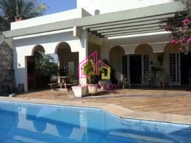 Casa com 788m² 5 quartos e 6 banheiros, à venda, no bairro Jardim Shangri-Lá em Cuiabá