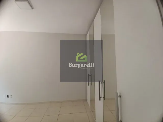 Casa 3 quartos e 2 banheiros, para alugar, no bairro Jardim das Acácias em Lavras