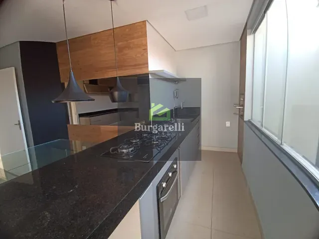 Casa 3 quartos e 2 banheiros, para alugar, no bairro Jardim das Acácias em Lavras