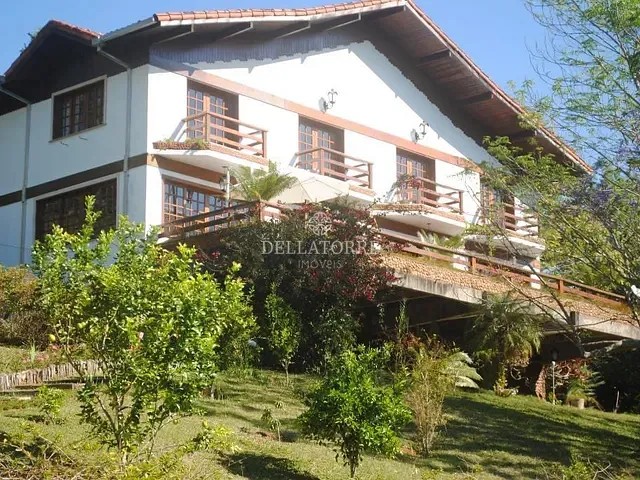 Casa com 3175m² 4 quartos e 5 banheiros, à venda, no bairro Parque do Imbui em Teresópolis