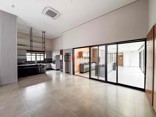 Casa com 630m² 4 quartos e 5 banheiros, à venda, no bairro Jardim Tarobá em Cambé