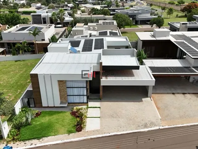 Casa com 630m² 4 quartos e 5 banheiros, à venda, no bairro Jardim Tarobá em Cambé