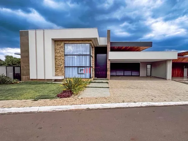 Casa com 630m² 4 quartos e 5 banheiros, à venda, no bairro Jardim Tarobá em Cambé