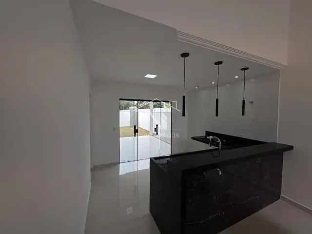 Casa 3 quartos e 1 banheiro, à venda, no bairro Pindobas em Maricá