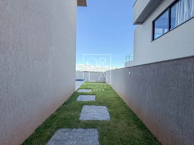 Casa com 419m² 4 quartos e 5 banheiros, à venda, no bairro Jardins Nápoles em Senador Canedo