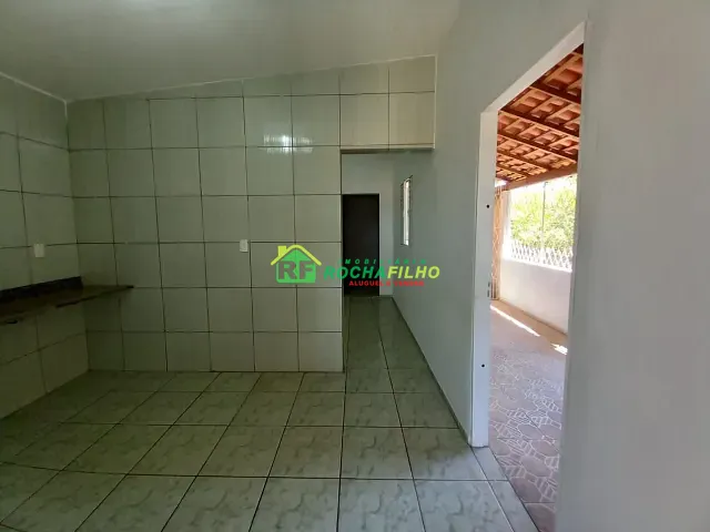 Casa com 200m² 2 quartos e 1 banheiro, para alugar, no bairro Cidade Nova em Teresina