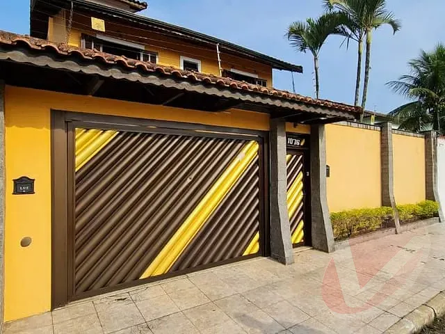Casa com 340m² 4 quartos e 6 banheiros, à venda, no bairro Canto do Forte em Praia Grande