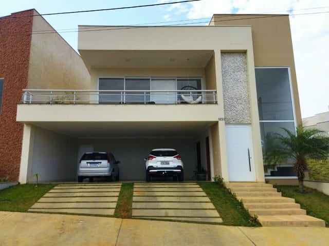 Casa com 301m² 3 quartos e 3 banheiros, à venda, no bairro Vila Tenente Vasconcelos em São João da Boa Vista