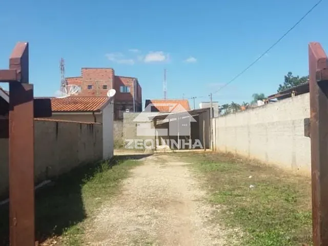 Casa com 730m² 4 quartos e 3 banheiros, à venda, no bairro Centro em Ipero