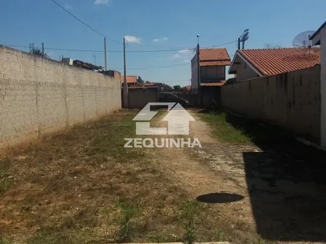 Casa com 730m² 4 quartos e 3 banheiros, à venda, no bairro Centro em Ipero