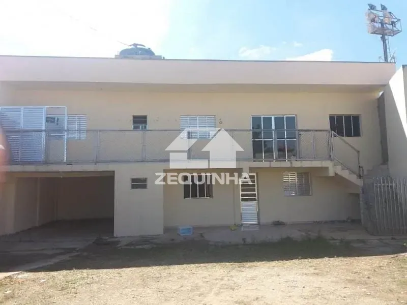 Casa, 4 quartos, 140 m² - Foto 1