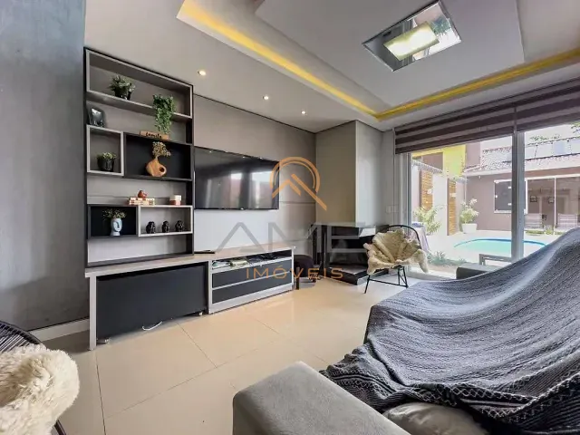 Casa 3 quartos e 3 banheiros, à venda, no bairro Centro em Pelotas