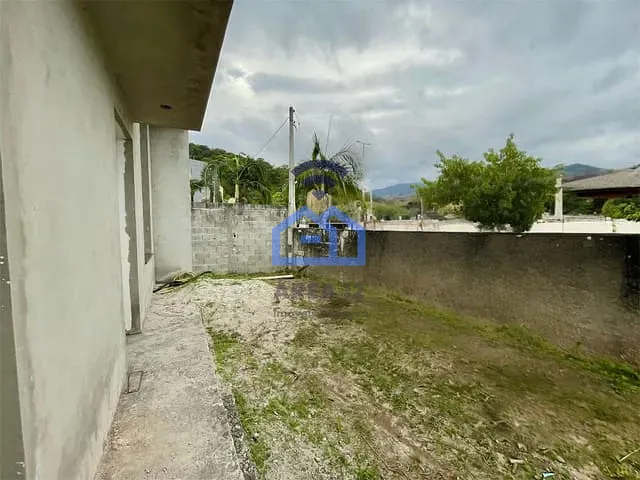 Casa com 319m² 3 quartos e 1 banheiro, à venda, no bairro Martim de Sá em Caraguatatuba