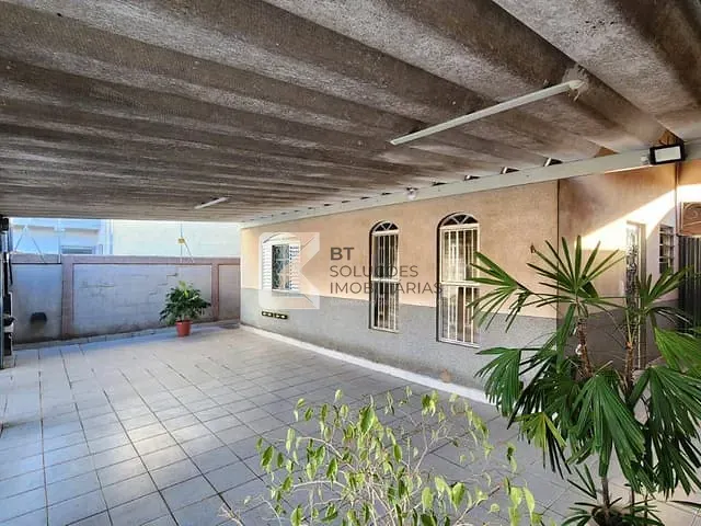 Casa com 250m² 3 quartos e 1 banheiro, à venda, no bairro Jardim Nova Indaiá em Indaiatuba
