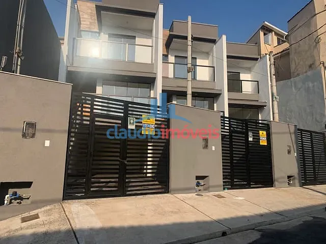 Casa 2 quartos e 2 banheiros, à venda, no bairro Conforto em Volta Redonda