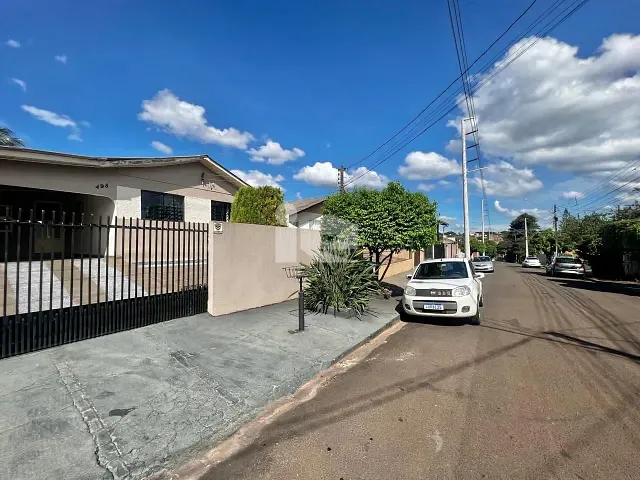 Casa com 300m² 3 quartos e 2 banheiros, à venda, no bairro Jardim Novo Horizonte em Rolândia
