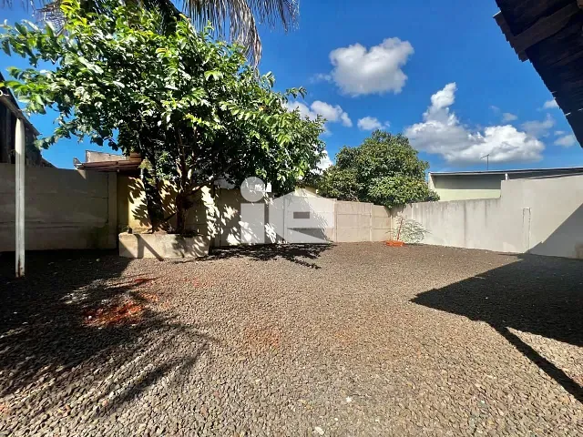 Casa com 300m² 3 quartos e 2 banheiros, à venda, no bairro Jardim Novo Horizonte em Rolândia