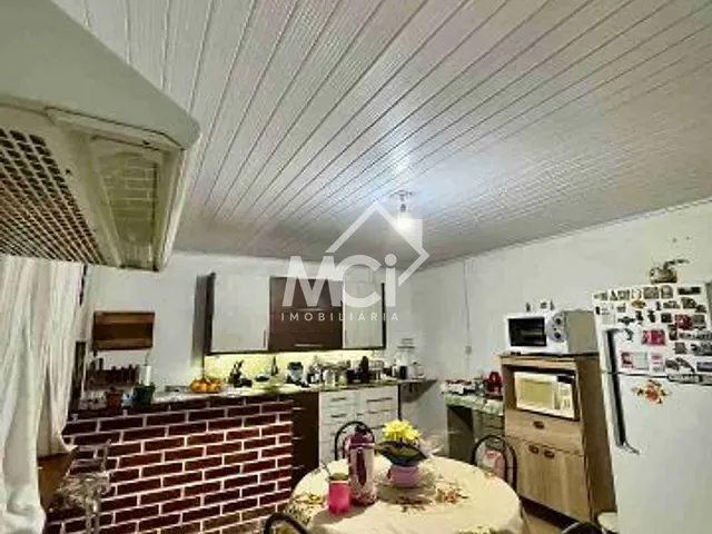 Casa 2 quartos e 1 banheiro, à venda, no bairro Três Vendas em Pelotas