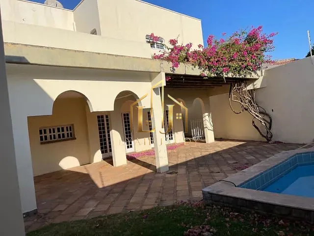 Casa com 788m² 5 quartos e 6 banheiros, à venda, no bairro Jardim Shangri-Lá em Cuiabá
