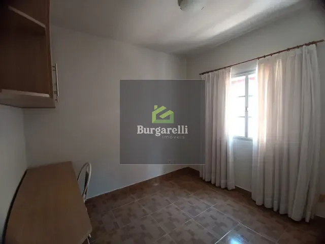 Casa 3 quartos e 3 banheiros, para alugar, no bairro Jardim Fabiana em Lavras
