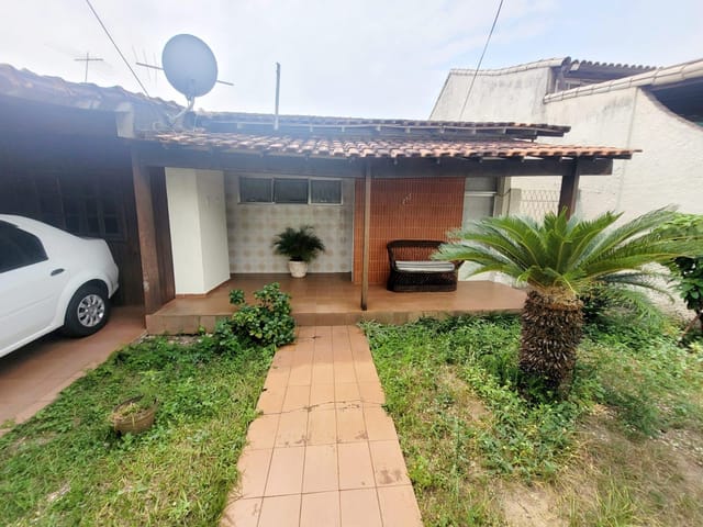 Casa com 250m² 3 quartos e 2 banheiros, à venda, no bairro Vila Valqueire em Rio de Janeiro