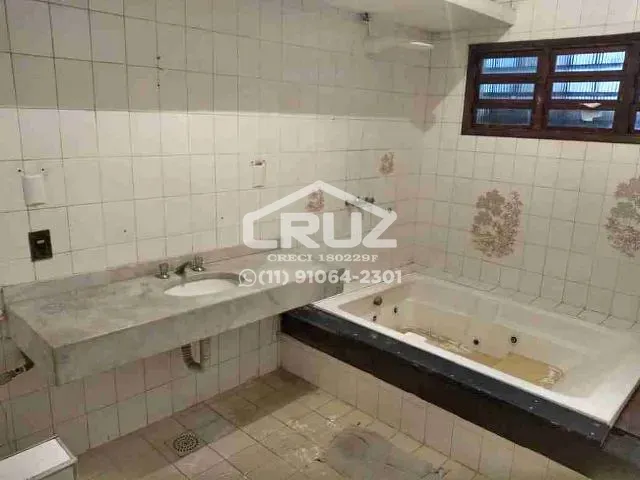 Casa com 1435m² 8 quartos e 4 banheiros, à venda ou para alugar, no bairro Laranjeiras em Caieiras