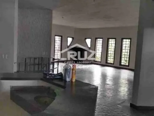 Casa com 1435m² 8 quartos e 4 banheiros, à venda ou para alugar, no bairro Laranjeiras em Caieiras