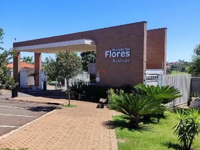 Casa com 125m² 3 quartos e 2 banheiros, à venda, no bairro Loteamento Morada das Flores em Alameda das Quaresmeiras