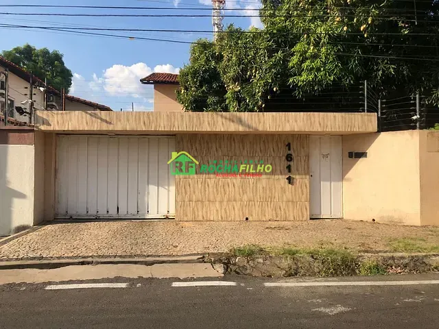 Casa com 462m² 3 quartos e 3 banheiros, para alugar, no bairro Planalto em Teresina