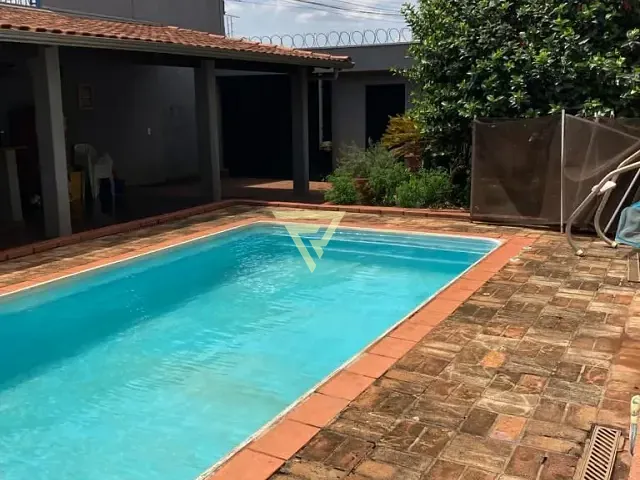 Casa com 280m² 2 quartos e 2 banheiros, à venda, no bairro Planalto Verde em Ribeirão Preto