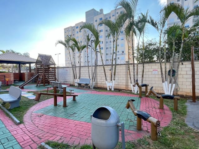 Casa 2 quartos e 1 banheiro, à venda, no bairro Planalto em Belo Horizonte
