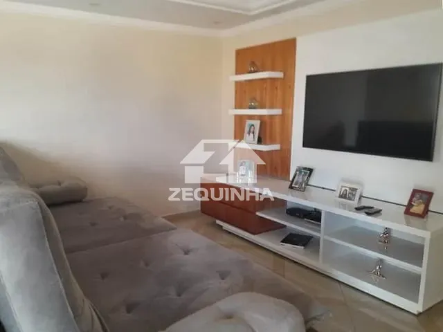 Casa com 438m² 4 quartos e 4 banheiros, à venda, no bairro City Bussocaba em Osasco