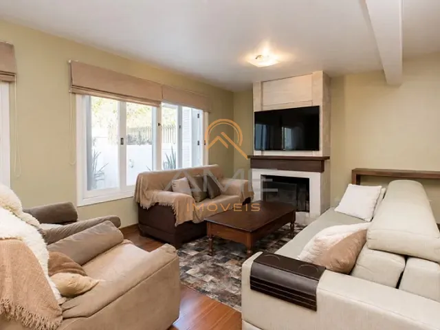 Casa com 278m² 3 quartos e 4 banheiros, à venda, no bairro Três Vendas em Pelotas