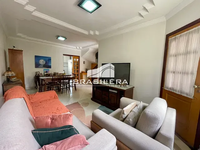 Casa 3 quartos e 2 banheiros, à venda, no bairro Anhangüera em Goiânia
