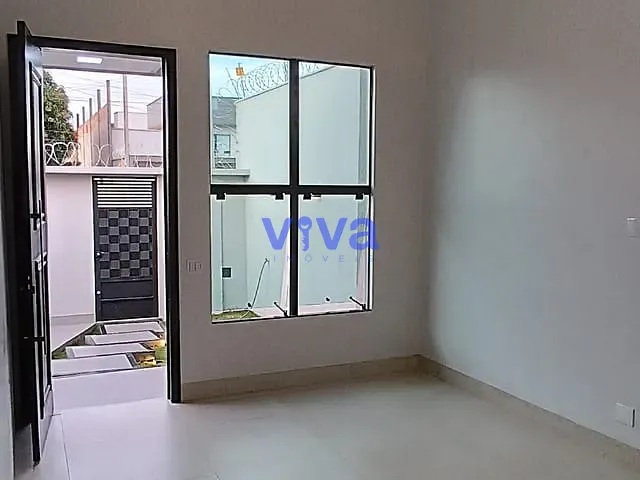 Casa 3 quartos e 2 banheiros, à venda, no bairro Vila Oliveira em Aparecida de Goiânia