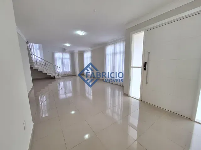 Casa com 396m² 3 quartos e 2 banheiros, para alugar, no bairro Fazenda Santana em Valinhos