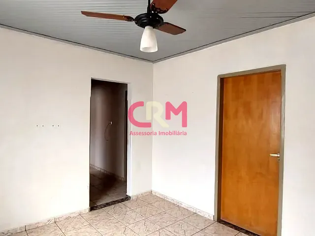 Casa com 204m² 2 quartos e 2 banheiros, à venda, no bairro Jardim Buscardi em Taquaritinga