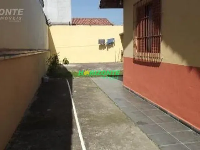 Casa com 114m² 2 quartos e 2 banheiros, à venda, no bairro praia das palmeiras em Caraguatatuba
