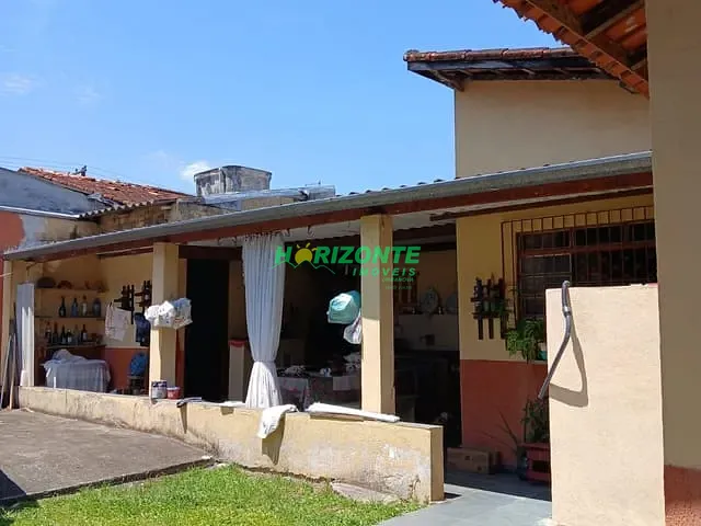 Casa com 114m² 2 quartos e 2 banheiros, à venda, no bairro praia das palmeiras em Caraguatatuba
