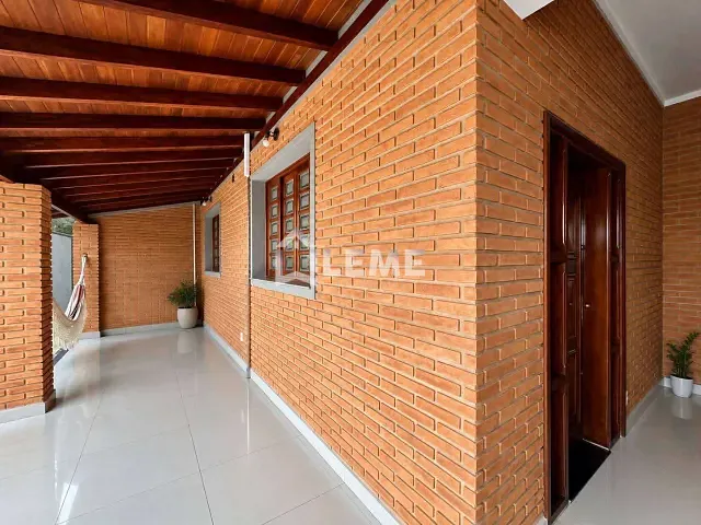 Casa 3 quartos e 2 banheiros, à venda, no bairro Jardim São Domingos em Mococa