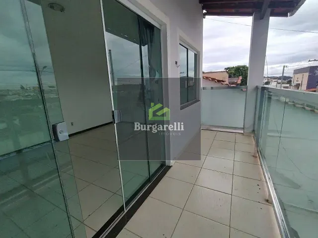Casa 2 quartos e 2 banheiros, para alugar, no bairro Jardim Vila Rica em Lavras