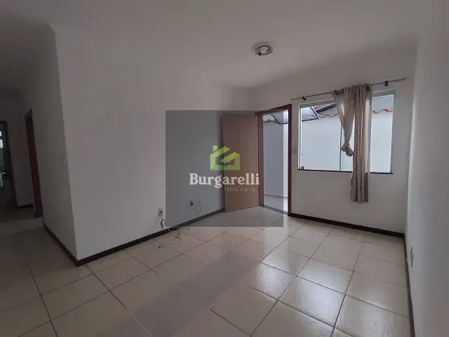 Casa 2 quartos e 2 banheiros, para alugar, no bairro Jardim Vila Rica em Lavras