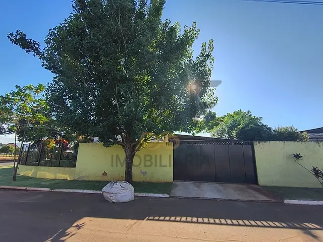 Casa com 470m² 4 quartos e 4 banheiros, à venda, no bairro Parque Residencial Imigrantes em Holambra